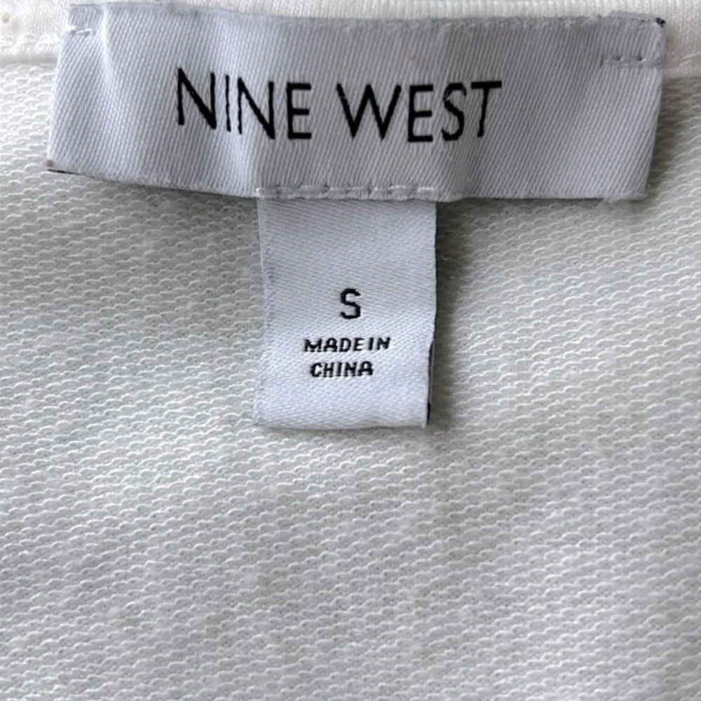Nine West Women’s White Criss Cross Lightweight Sweatshirt Cap Short Sleeve Tee
